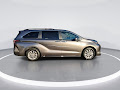 2023 Toyota Sienna Hybrid XLE