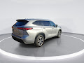 2020 Toyota Highlander Hybrid XLE