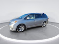 2017 Toyota Sienna LE