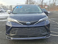 2025 Toyota Sienna Hybrid LE