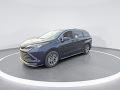 2025 Toyota Sienna Hybrid LE