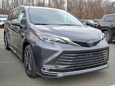 2025 Toyota Sienna